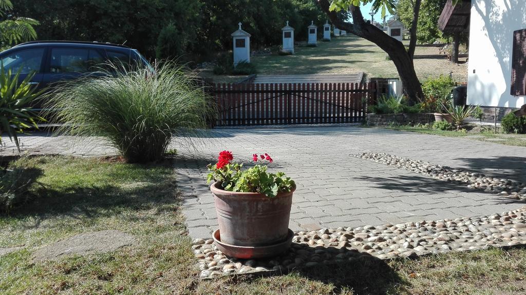 Echo Apartman Tihany Bagian luar foto