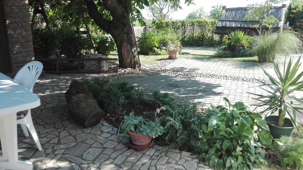 Echo Apartman Tihany Bagian luar foto